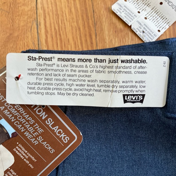 Gray Levi’s Sta-Prest Action Slacks, 36x29 - Picture 10 of 12